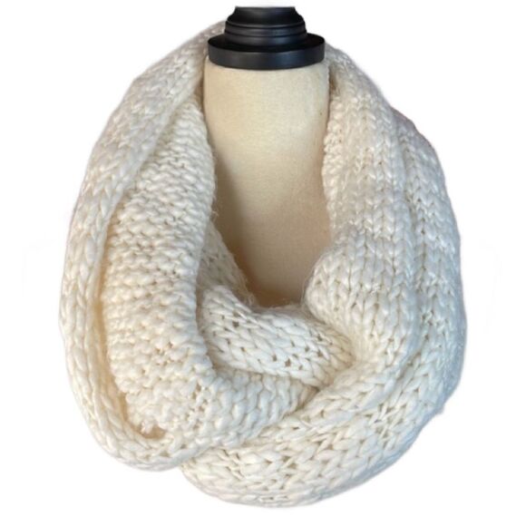 White Chunky Knit Infinity Scarf (One Size) - Picture 1 of 11